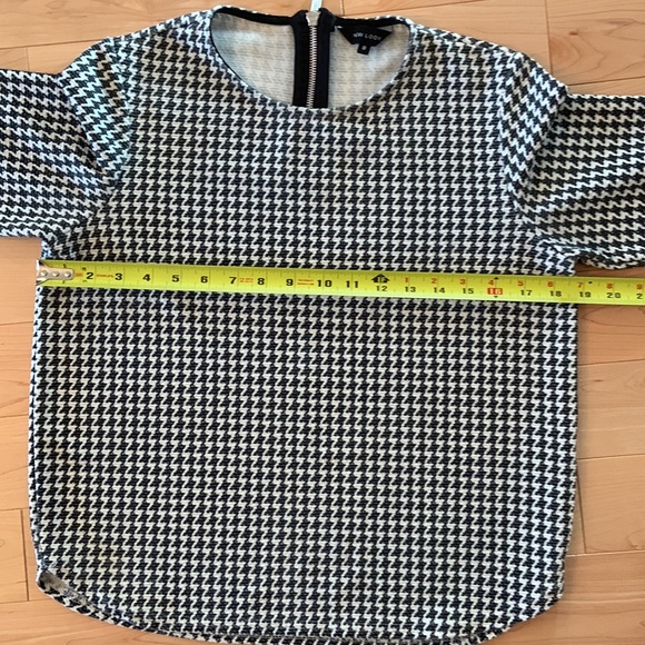 New Look Houndstooth Short Sleeved Top - Picture 6 of 9